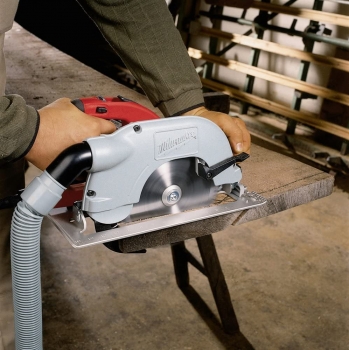 Milwaukee Handkreissäge SCS65Q