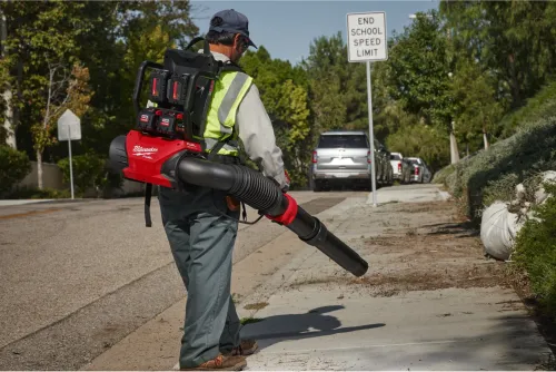 Milwaukee Akku-Rucksackgebläse M18F2BPB-124