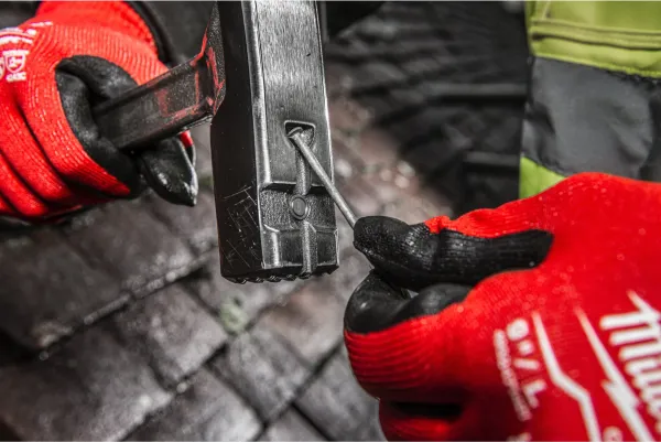 Milwaukee Latthammer 750gr. mit Magnet