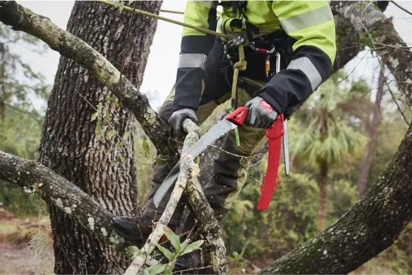 Milwaukee 33cm Astsäge gebogen inkl. Holster