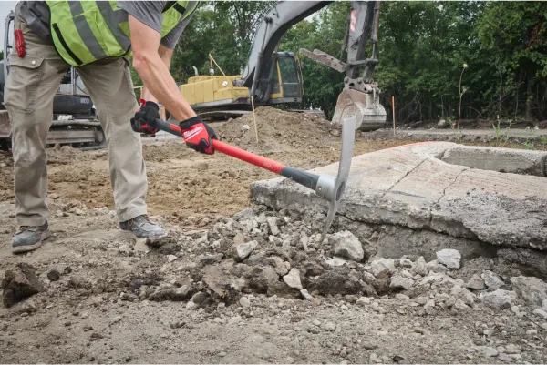 Milwaukee Spitzhacke