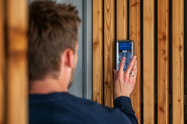 Bluetooth®-Tastatur HomeTec Pro CFT3100 weiß